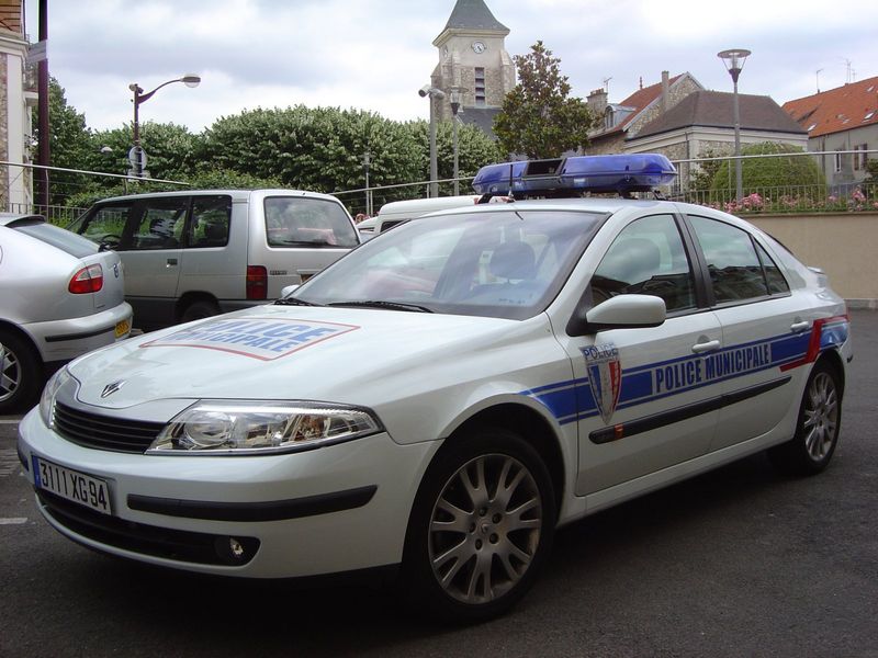 Renault Laguna.jpg