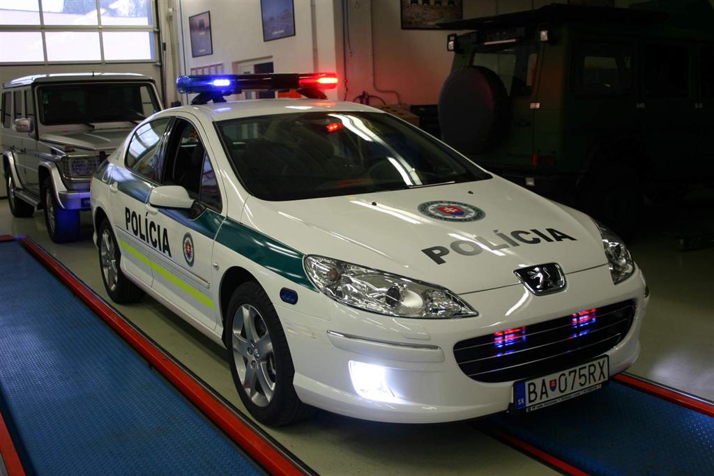 Peugeot 407.jpg